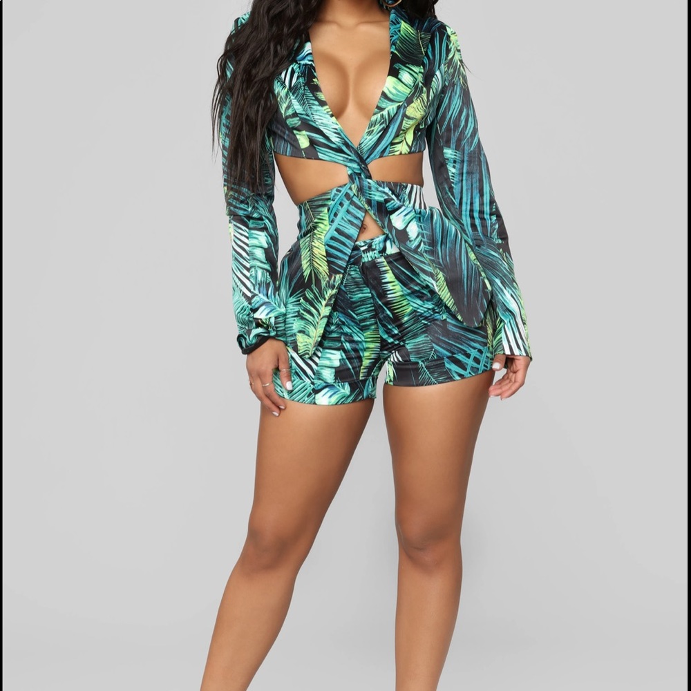 2 Piece Palm Leaf Vacation Set